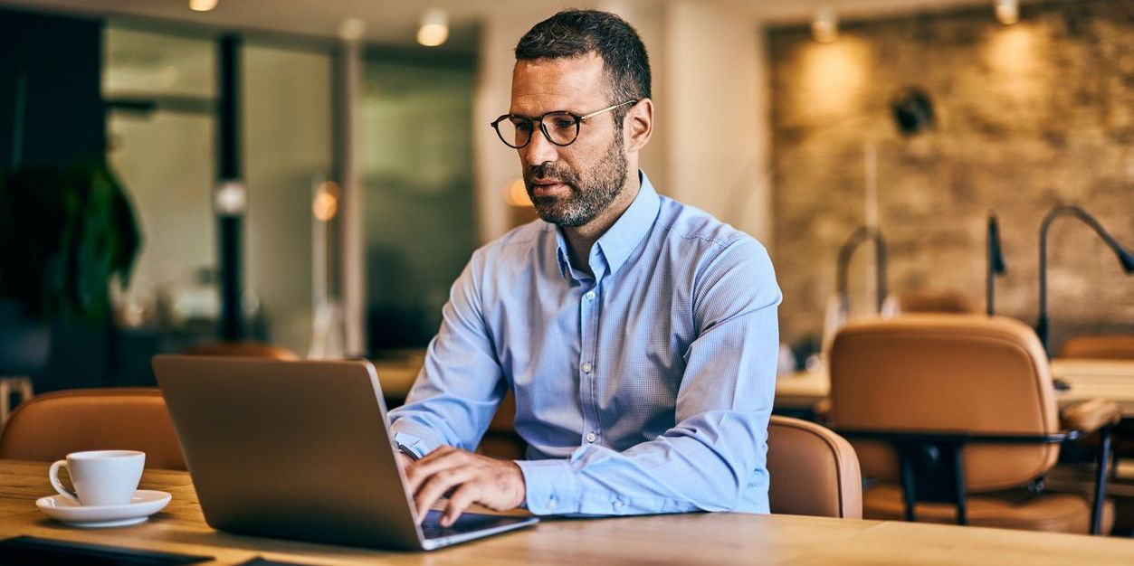 Less data, lower rates, strong stocks